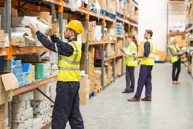 Lúc thiếu hàng, khi quá tải – Bạn có đang quản lý kho hiệu quả?