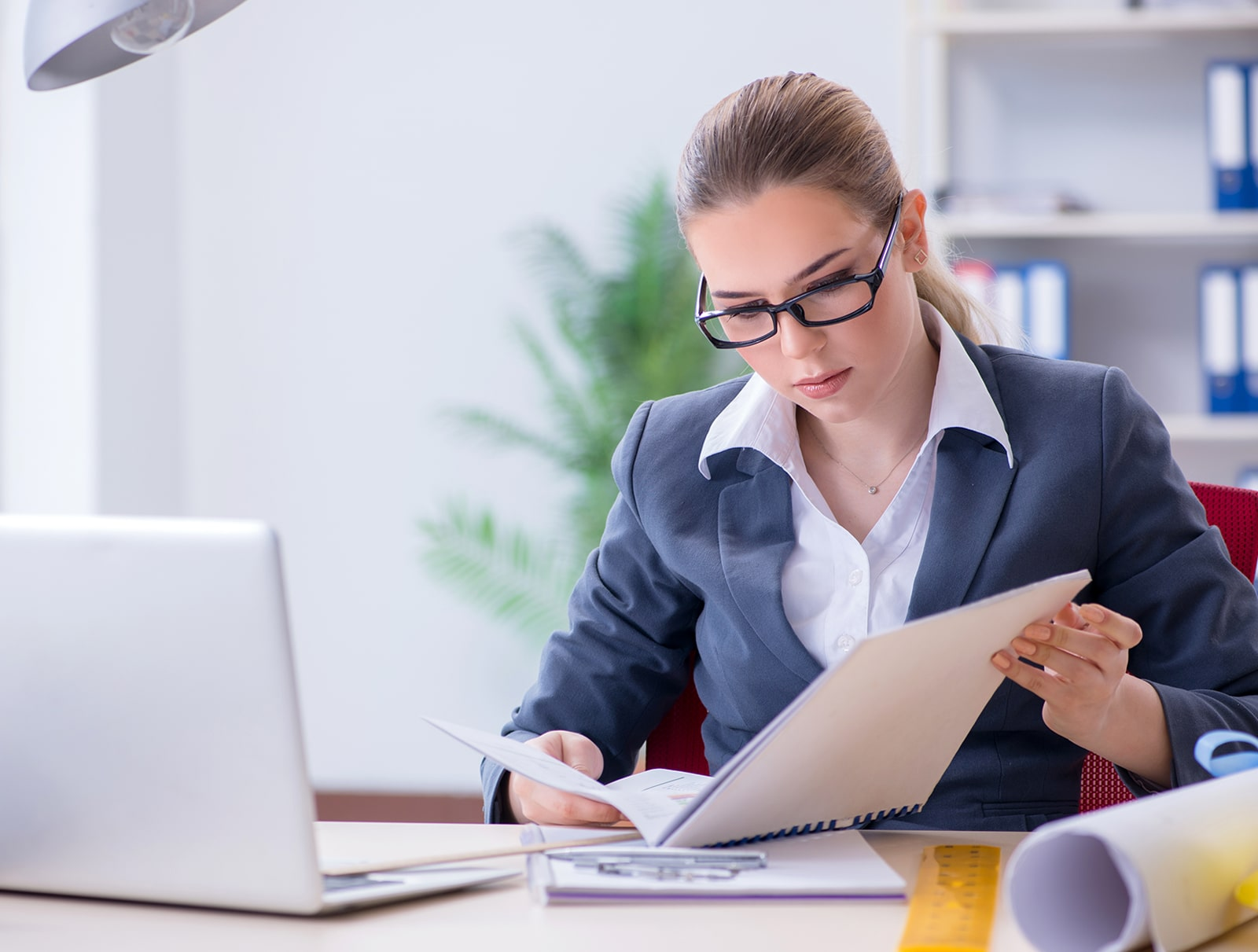 HOÀN THÀNH CÔNG VIỆC VỚI TINH THẦN ĐẦY NHIỆT HUYẾT